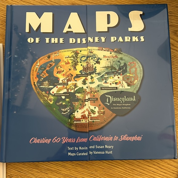 New Disney books - Picture 3 of 7